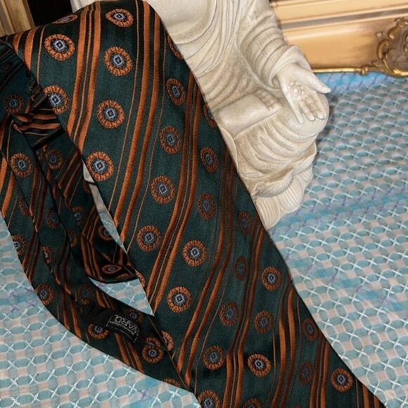 Mid century bronze and green men’s ties by Qiana for Montgomery Ward - Picture 3 of 5